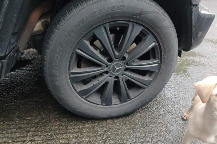 Used Mercedes-Benz G-Class 2023 G 500 Right Front Wheel Hub