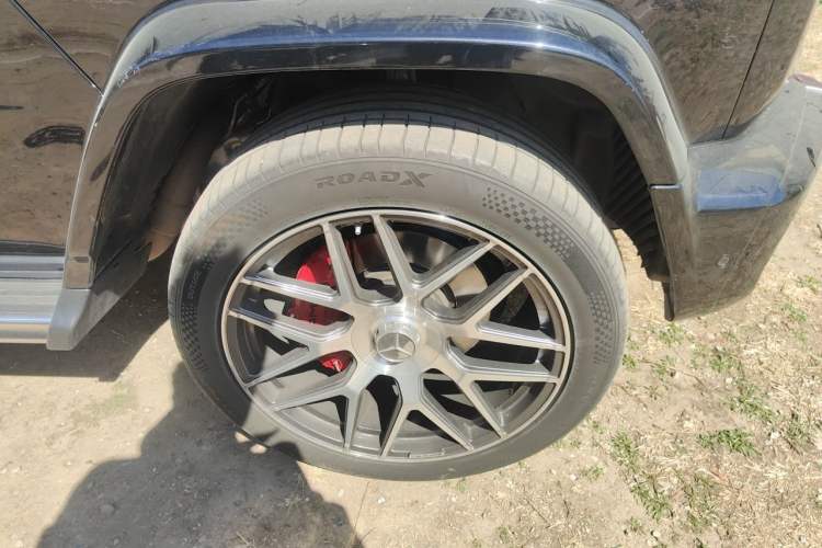 Used Mercedes-Benz G-Class 2023 G 350 Right Front Wheel Hub