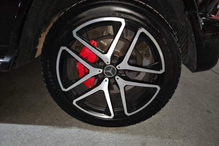 Used Mercedes-Benz G-Class  Right Front Wheel Hub