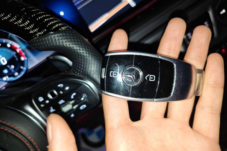 Used Mercedes-Benz G-Class  Vehicle Key