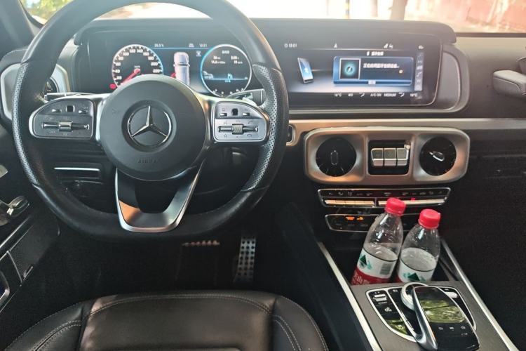 Used Mercedes-Benz G-Class 2023 G 350 Center Console