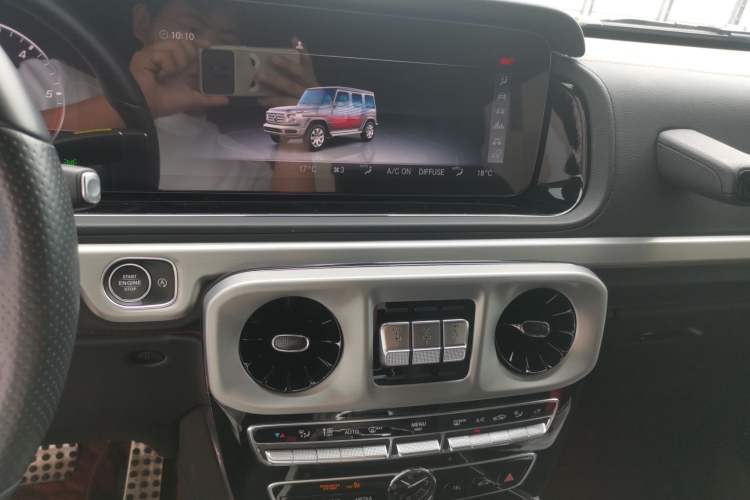 Used Mercedes-Benz G-Class  Audio And AC Panel