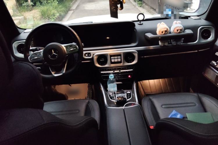 Used Mercedes-Benz G-Class  Center Console