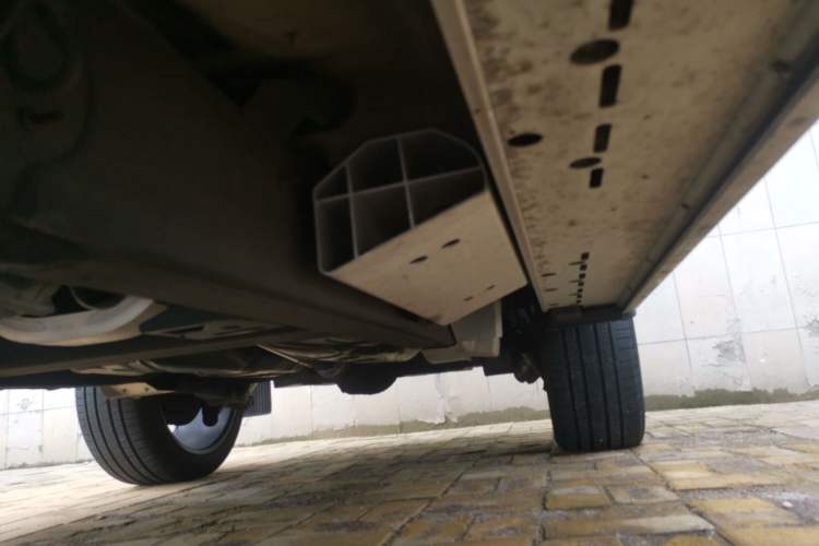 Used Mercedes-Benz G-Class  Chassis Front Left
