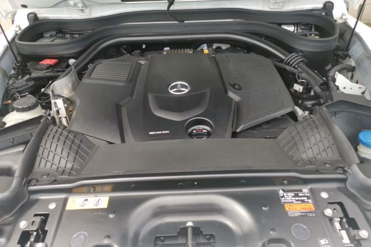 Used Mercedes-Benz G-Class  Engine Bay