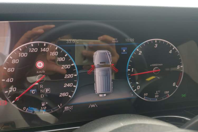 Used Mercedes-Benz G-Class  Instrument Cluster