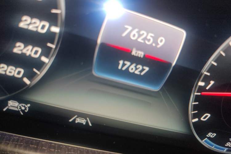 Used Mercedes-Benz G-Class 2023 G 350 Odometer Close Up