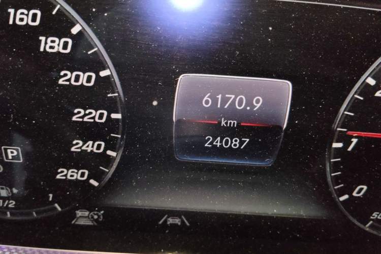 Used Mercedes-Benz G-Class  Odometer Close Up