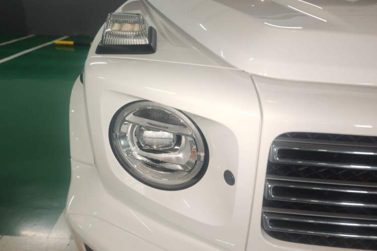 Used Mercedes-Benz G-Class 2023 G 350 Right Front Headlight
