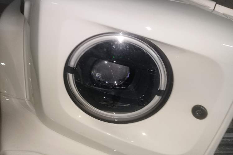 Used Mercedes-Benz G-Class 2023 G 350 Right Front Headlight