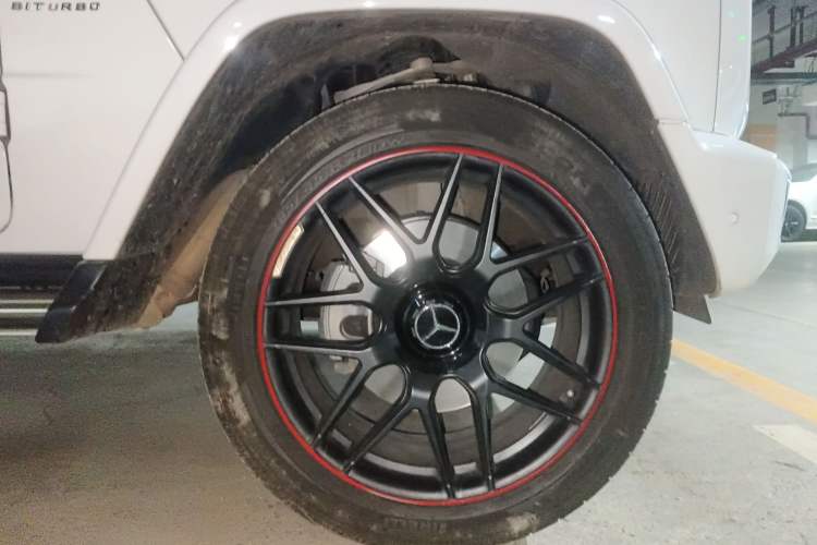 Used Mercedes-Benz G-Class 2023 G 350 Right Front Wheel Hub