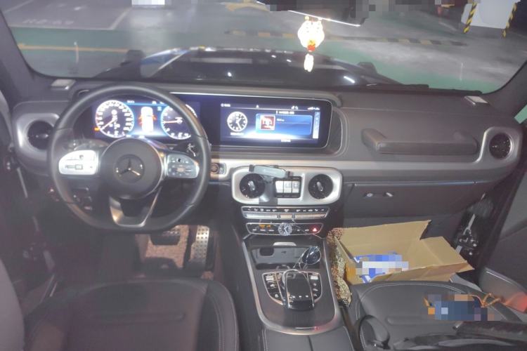 Used Mercedes-Benz G-Class 2024 G 350 Center Console