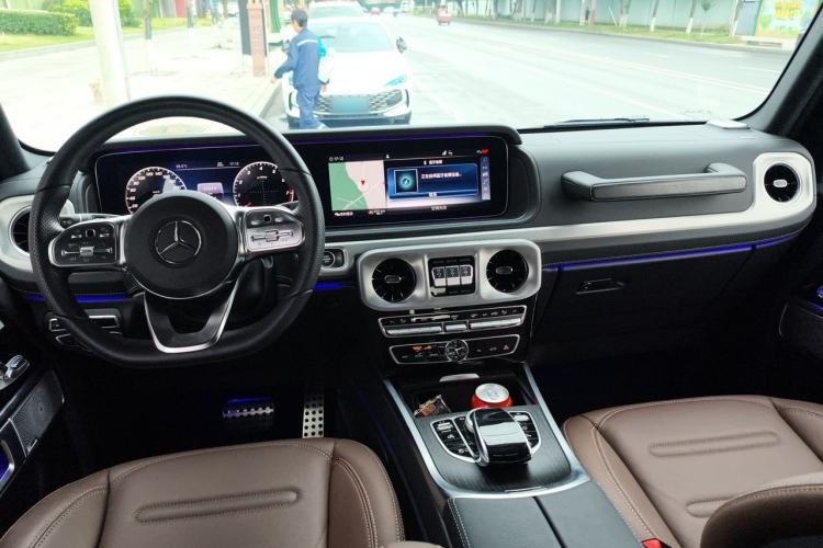 Used Mercedes-Benz G-Class 2024 G 350 Center Console