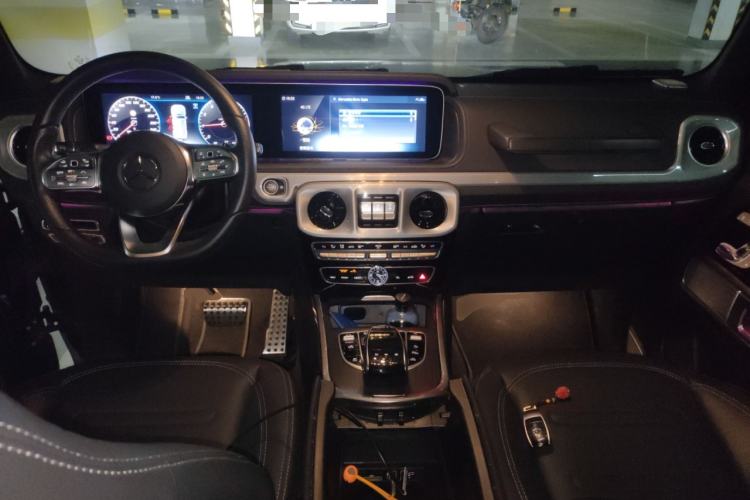 Used Mercedes-Benz G-Class 2024 G 350 Center Console
