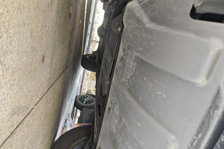 Used Mercedes-Benz G-Class 2024 G 350 Chassis Front