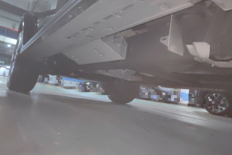 Used Mercedes-Benz G-Class 2024 G 350 Chassis Rear Left