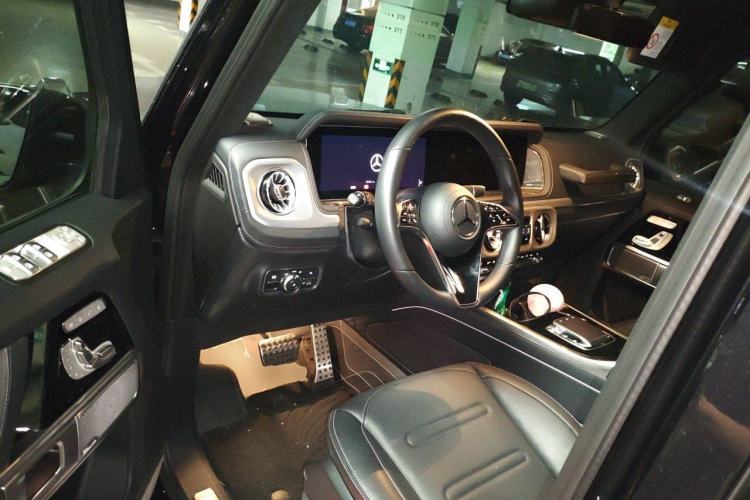 Used Mercedes-Benz G-Class 2024 G 500 Driver Seat