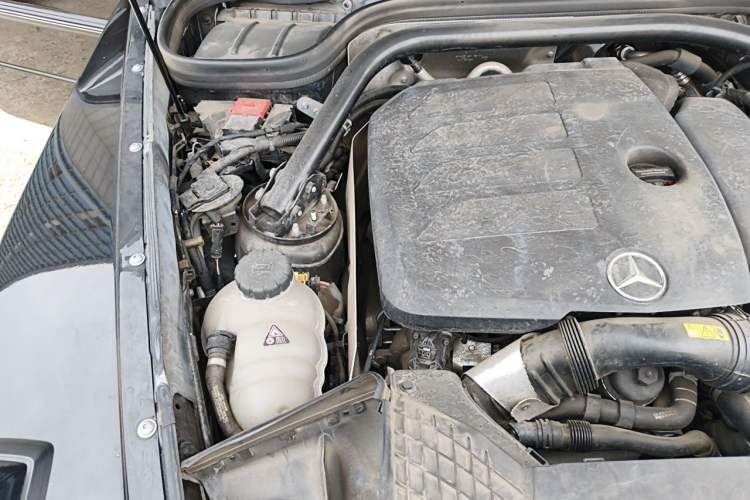 Used Mercedes-Benz G-Class 2024 G 350 Engine Bay Right