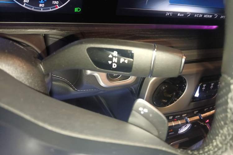 Used Mercedes-Benz G-Class 2024 G 350 Gear Lever