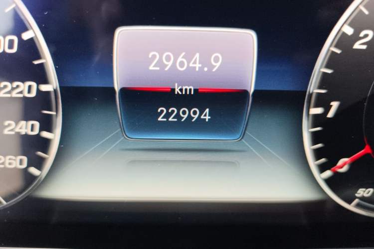 Used Mercedes-Benz G-Class 2024 G 350 Odometer Close Up