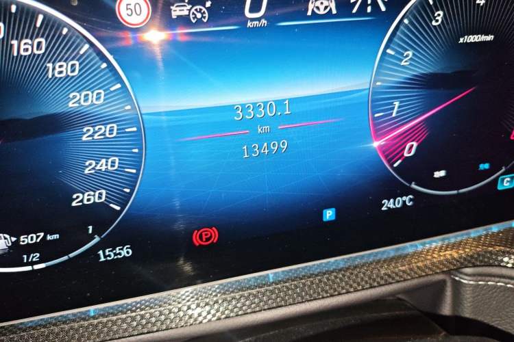 Used Mercedes-Benz G-Class 2024 G 500 Odometer Close Up