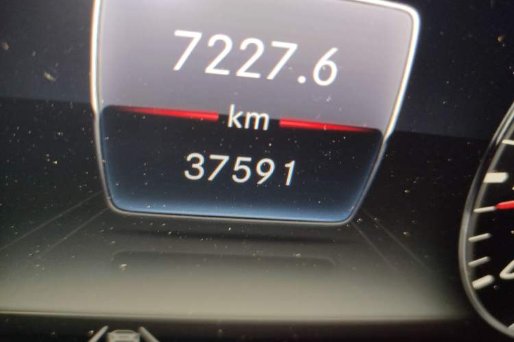 Used Mercedes-Benz G-Class 2024 G 350 Odometer Close Up