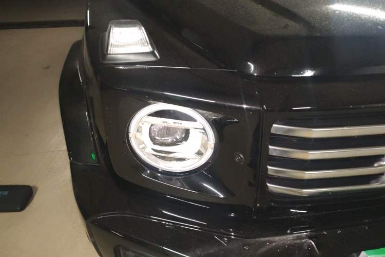 Used Mercedes-Benz G-Class 2024 G 500 Right Front Headlight