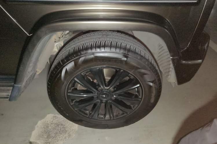 Used Mercedes-Benz G-Class 2024 G 350 Right Front Wheel Hub