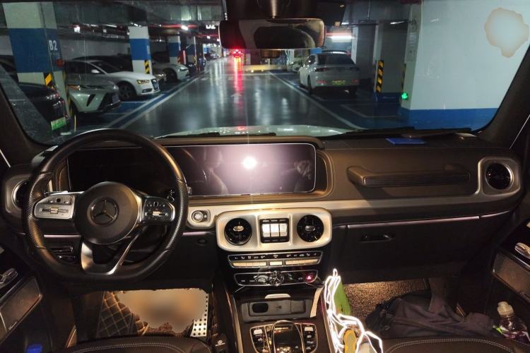 Used Mercedes-Benz G-Class 2024 G 350 Center Console