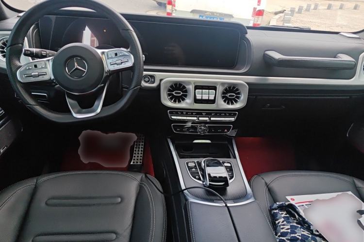 Used Mercedes-Benz G-Class 2024 G 350 Center Console