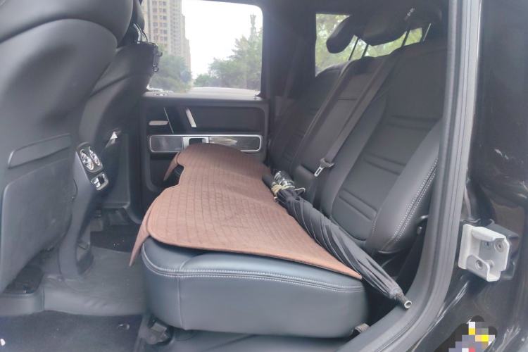 Used Mercedes-Benz G-Class 2025 G 500 Left Rear Seat