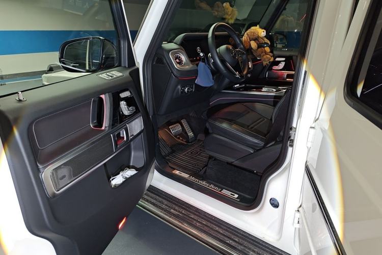 Used Mercedes-Benz G-Class 2025 G 500 Driver Seat