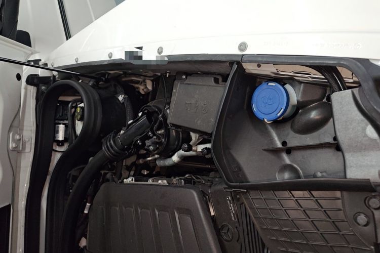 Used Mercedes-Benz G-Class 2025 G 500 Engine Bay Left