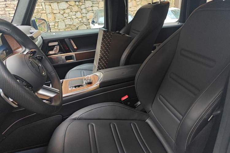 Used Mercedes-Benz G-Class 2025 G 500 Left Front Seat