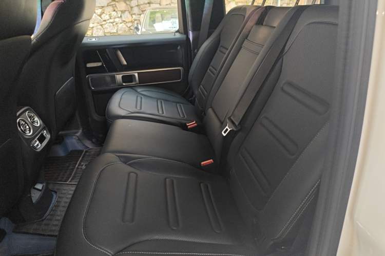 Used Mercedes-Benz G-Class 2025 G 500 Left Rear Seat
