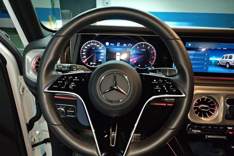 Used Mercedes-Benz G-Class 2025 G 500 Steering Wheel