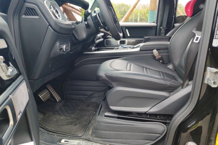 Used Mercedes-Benz G-Class 2025 G 500 Left Front Seat