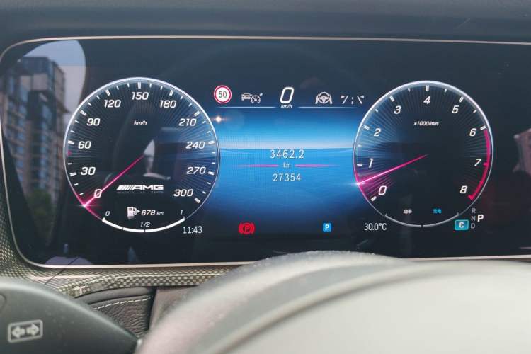 Used Mercedes-Benz G-Class 2025 G 500 Odometer Close Up