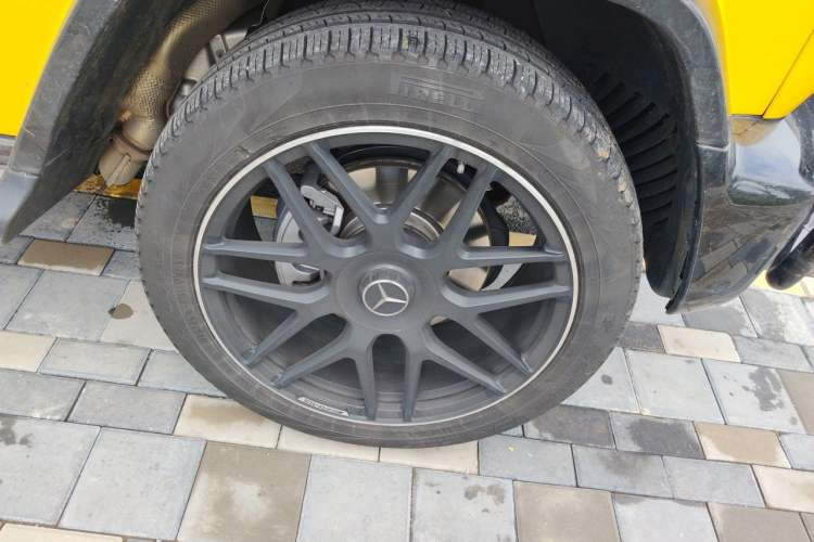 Used Mercedes-Benz G-Class 2025 G 500 Right Front Wheel Hub
