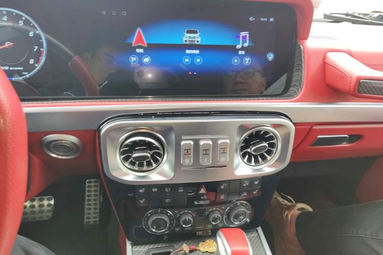 Used Mercedes-Benz G-Class AMG 2009 AMG G 55 Audio And AC Panel