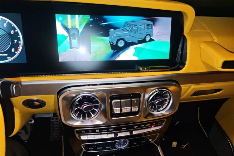 Used Mercedes-Benz G-Class AMG 2013 AMG G 63 Audio And AC Panel