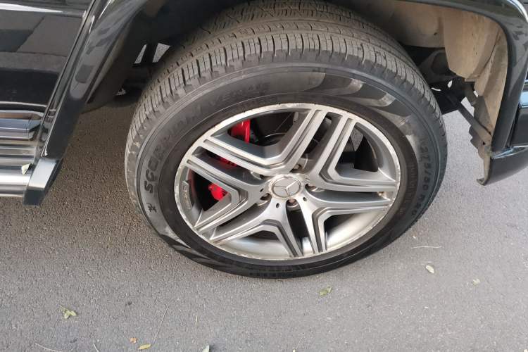 Used Mercedes-Benz G-Class AMG 2013 AMG G 63 Right Front Wheel Hub