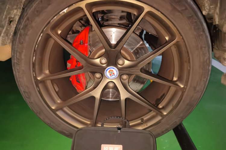Used Mercedes-Benz G-Class AMG 2013 AMG G 63 Right Front Wheel Hub