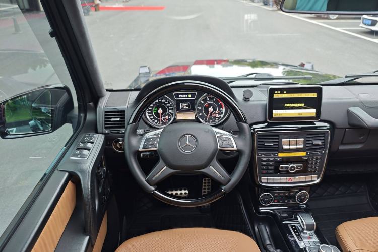 Used Mercedes-Benz G-Class AMG 2013 AMG G 63 Interior 1