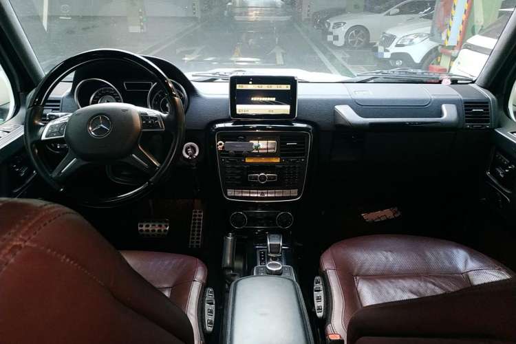 Used Mercedes-Benz G-Class AMG 2013 AMG G 63 Center Console