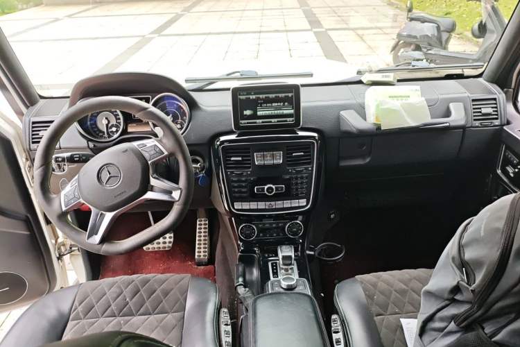 Used Mercedes-Benz G-Class AMG 2013 AMG G 63 Center Console