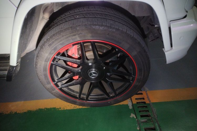 Used Mercedes-Benz G-Class AMG 2013 AMG G 63 Right Front Wheel Hub