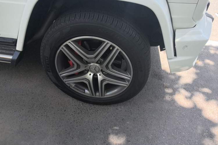 Used Mercedes-Benz G-Class AMG 2013 AMG G 63 Right Front Wheel Hub