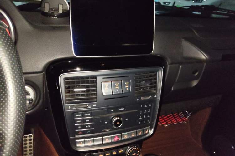 Used Mercedes-Benz G-Class AMG 2016 AMG G 63 Audio And AC Panel