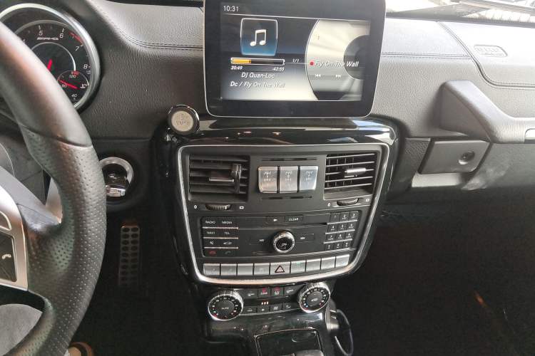 Used Mercedes-Benz G-Class AMG 2016 AMG G 63 Audio And AC Panel